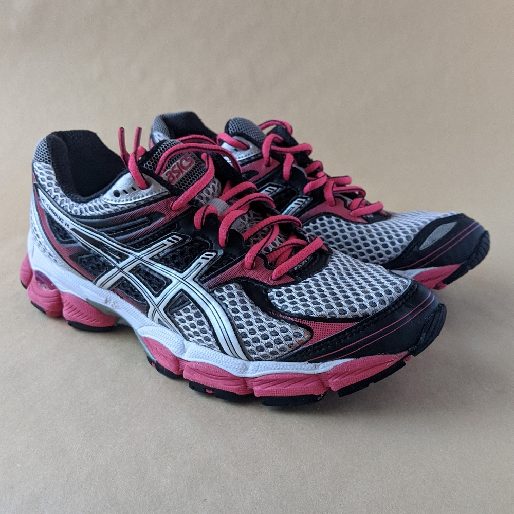 Asics Women’s Gel-Columbus 14 Sneakers Size: 7